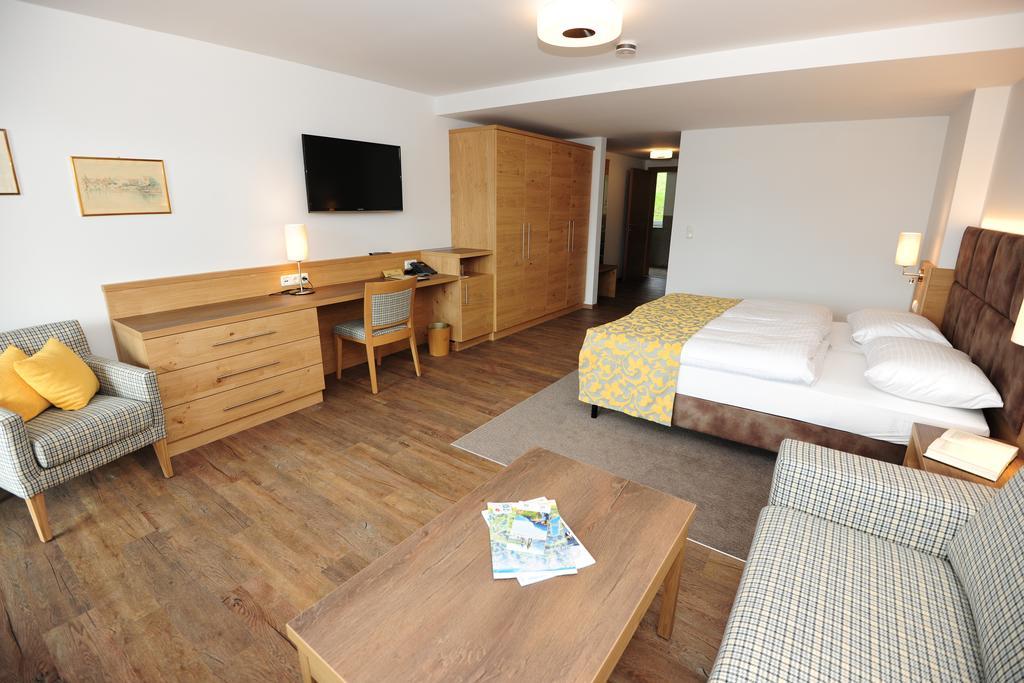 Seegasthof Hois'N Wirt - Hotel Mit Wellnessbereich Gmunden Szoba fotó